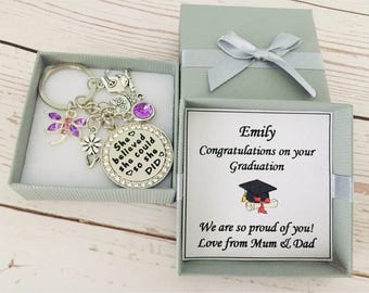 Chaveiro personalizado para presente de formatura - Ela acreditou que podia, então ela fez - Formatura 2023. Parabéns pelo presente de formatura para ela!