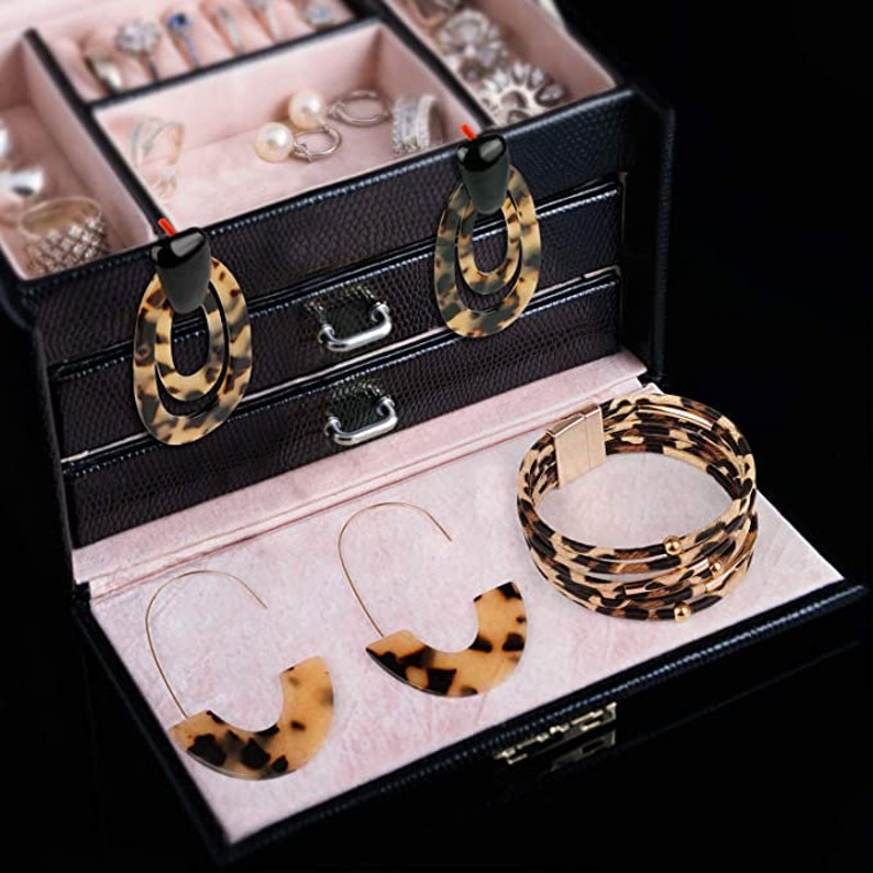 3 Pcs Bracelet & Pair Of Earrings Leopard Set  3 Piece image 7