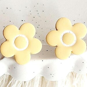 Boho Flower Stud Earrings Lightweight Polymer Clay Neutral Beige Accessories Hypoallergenic Jewellery Gift for Women Handmade Art Design