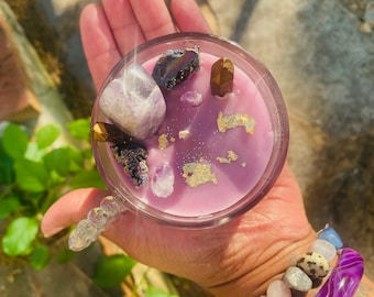 Crystal Soy Candle in Vintage Teacup, Amethyst, Clear Quartz for Manifestation. Magic Candle