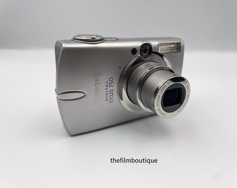 CANON　IXy180 Canon Digital Camera IXY 180 Silver Optical 8x Zoom IXY180SL