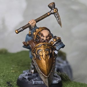 Dwarf paladin cleric war hammer on 25mm base painted miniature dungeons & dragons pathfinder fantasy tabletop RPG gaming 3D printed resin
