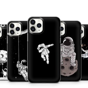 astronaut phone case for iPhone 15 14 13 12 11 X XS 8 7 6 Se2020 Note20 Samsung S23 S22 S21 S20 S10 A10 A12 A31 A32 A51 A52 A71 A72 P20 P30