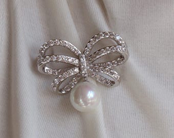 Meredith Bow Sparkly Pearl Brooch White Gold Plated CZ Sparkly