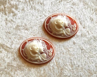 Vintage: 2 große Cabochons "2 Frauen", Resin, Kunststoff