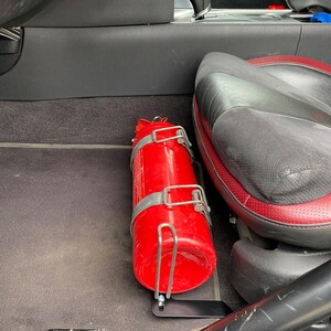 Support d'extincteur adapté à la Nissan GT-R R35 image 9