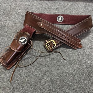 カウボーイアクションカートリッジベルト 弾薬ホルスター付き コルトサスリグ .22 .357 .38 .44 .45 & 12ゲージ