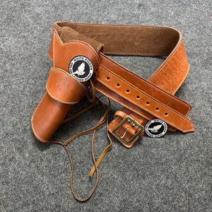 カウボーイアクションカートリッジベルト 弾薬ホルスター付き コルトサスリグ .22 .357 .38 .44 .45 & 12ゲージ