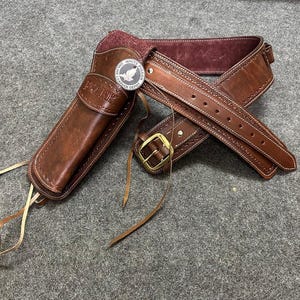 カウボーイアクションカートリッジベルト 弾薬ホルスター付き コルトサスリグ .22 .357 .38 .44 .45 & 12ゲージ