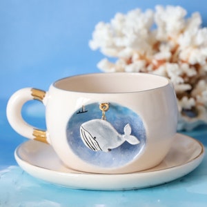 Tazza in ceramica fatta a mano raffigurante una balena blu con dettagli in oro 24k reale, serie Nature, animali in via di estinzione, tazza da caffè espresso e da tè con balena blu