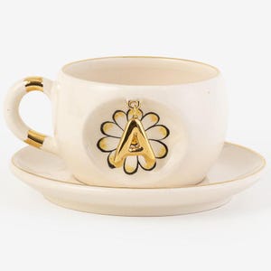 Taza de café y té de cerámica hecha a mano personalizada con letra, taza de espresso Daisy personalizada con inicial