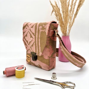 Umhängetasche Lola Mini Bag Schultertasche Ausgehtasche Festivaltasche Unikate aus Cord oder Samt Rosa/Bronze 2