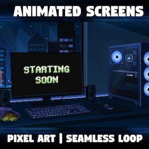 Puede incluir: Animación de pixel art de una pantalla de computadora que muestra el texto "Starting Soon" en un estilo de videojuego retro. La computadora está en un escritorio con un teclado, un ratón y una torre de PC con luces LED azules. El fondo es una ciudad pixelada de noche.