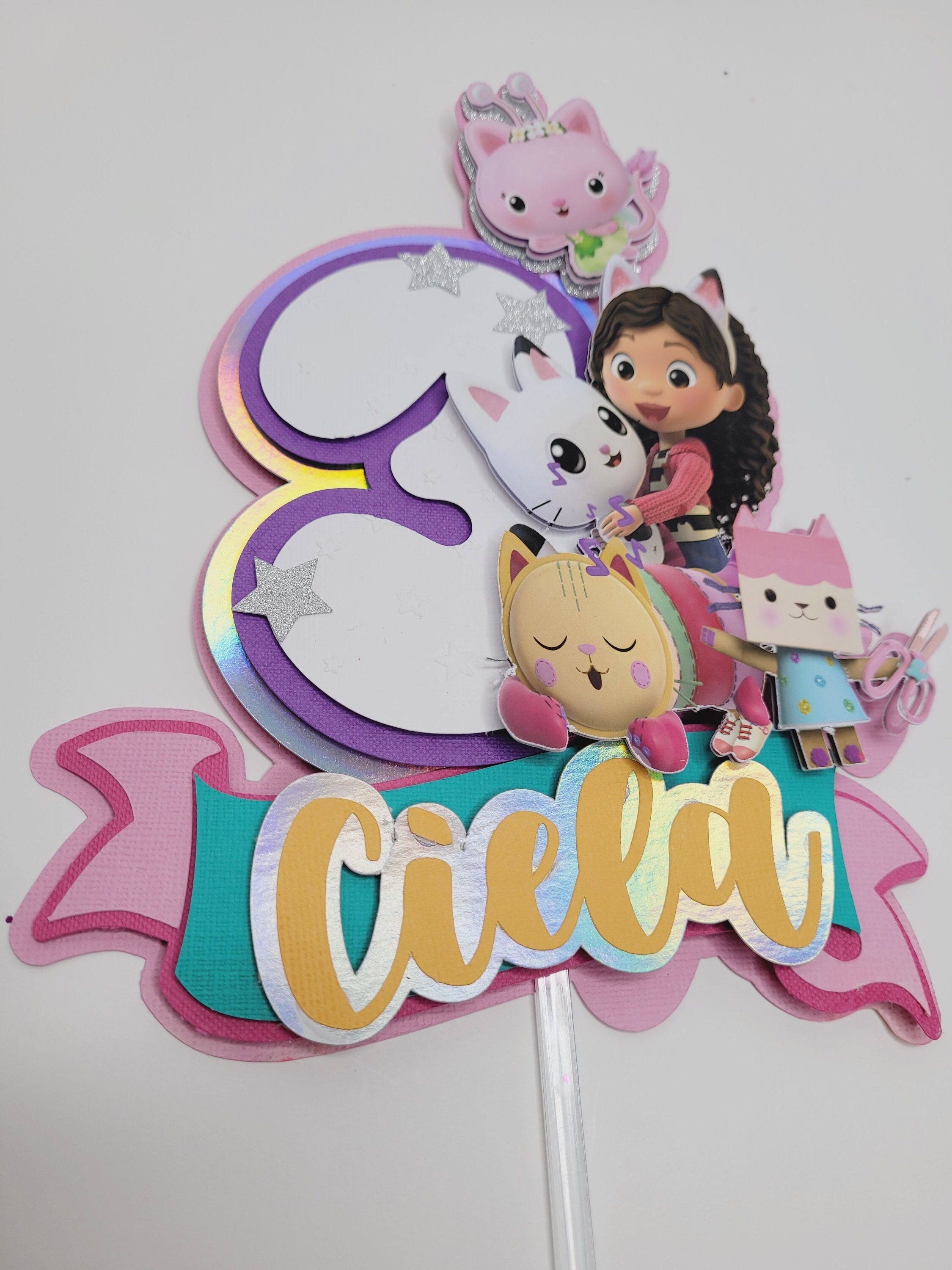 Cake topper Dollhouse di Gabby, festa di compleanno Dollhouse di Gabby,  deco partito Dollhouse di Gabby, festa a tema Dollhouse di Gabby, Gabby, -   Italia