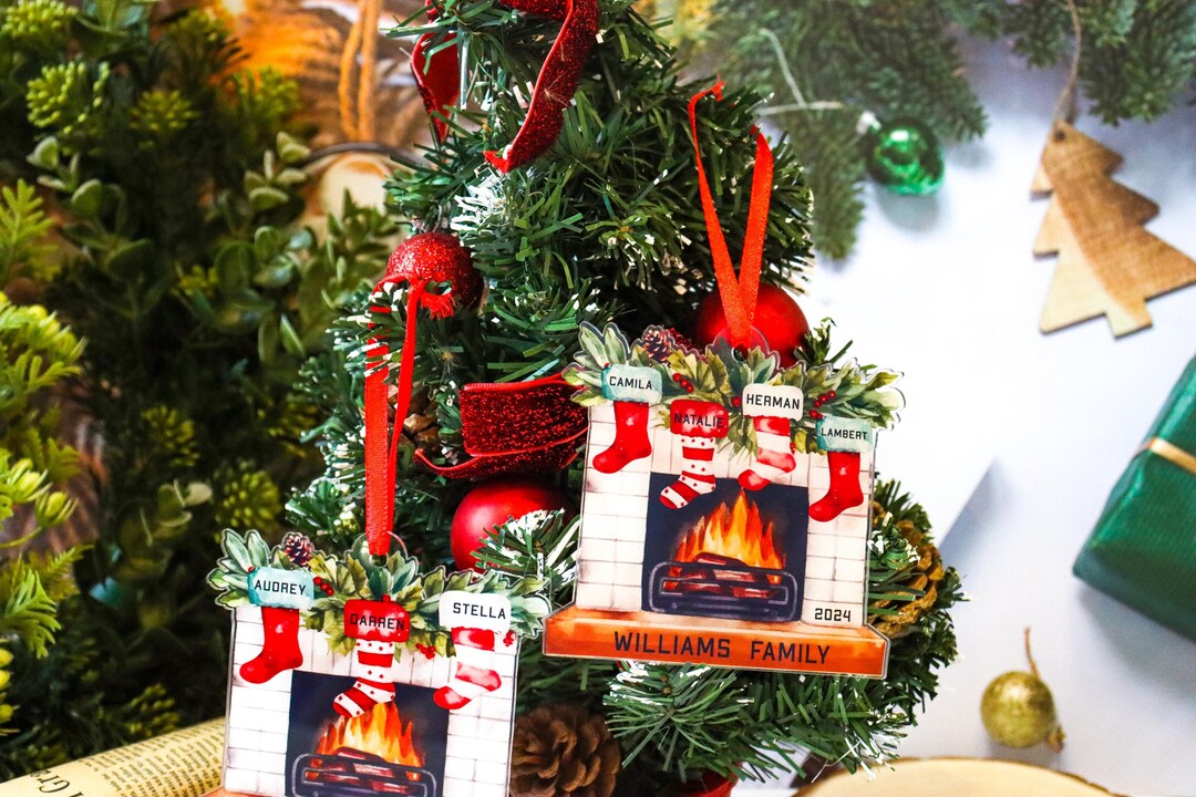 Personalised Christmas Bauble Wooden Name Christmas Tree Decoration Gift Tag