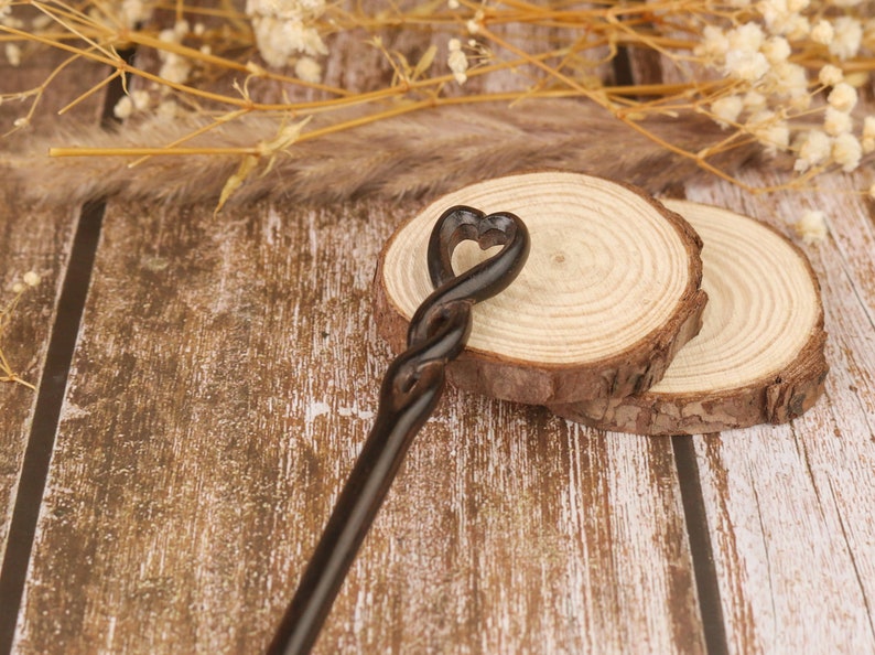 Handgemaakte OMKEERBARE enkele houten haarstok donkerzwart met verschillende ontwerpen/haarvork/zwarte sandelhout haarstokken/moederdagcadeau afbeelding 2