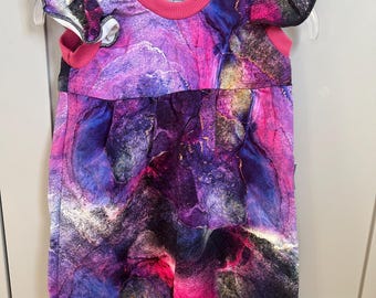 Galaxy dress size 98/104