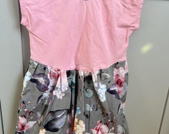 Colorful jersey dresses for children
