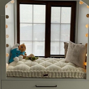 Handgefertigtes Bankett Kissen: Gesteppter Boden Sitz im Französischen Stil