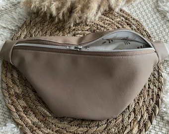 Bauchtasche aus kunstleder Taupe  Zweige silber  Reißverschluss