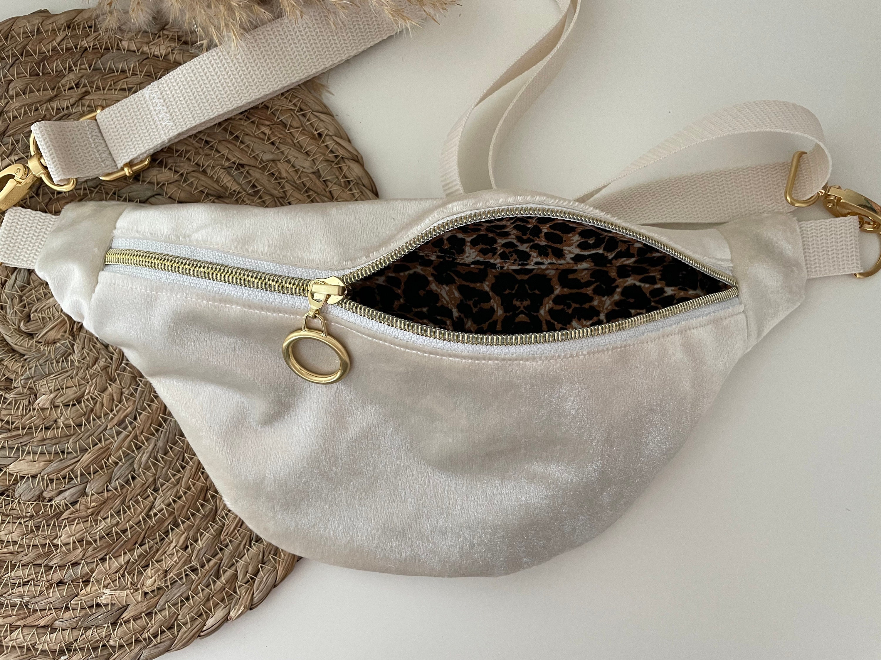 ショルダーバッグ・ポシェット DEINET HALF ROUND BELT BAG IN LEOPARD Leopard Print, Double Pocket, Bum Bag, Fanny Pack Bag
