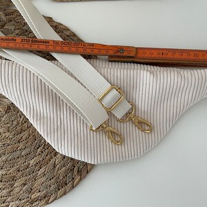 Gr S Bauchtasche aus Cord Beige Leo Gold Reißverschluss Bild 3