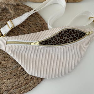 Size S bum bag made of corduroy beige Leo Gold zipper hip bag crossbody bag belt bag children&#39;s bum bag