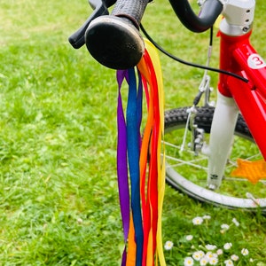 Glitzer Lenkerfransen für das Kinderfahrrad, bunte Bänder, Quasten, Lenkerdekoration, Fahrrad Zubehör, Steamer Bild 4