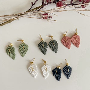Boucles d&#39;oreille feuilles en argile polymère , collection d’été , idéal cadeau pour femme, cadeau fête des mères