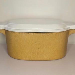 1855 Bennington Pottery Tawny 2.25 Quart Oval Dutch Oven Covered Baking Dish with Cream Lid Farmhouse Pottery Kitchen