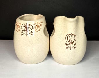 Set of 2 1970s Vintage Franciscan Ware Eclipse Pomegranate Patterned Pinched Ceramic Creamer Mini Pitcher