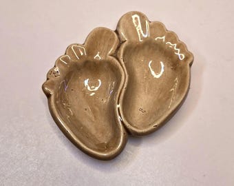 Mini pied vintage en poterie ou remplissage de mur de galerie, bibelot en céramique empreinte de pas, bol souvenir, petit plat divisé 3,5 pouces