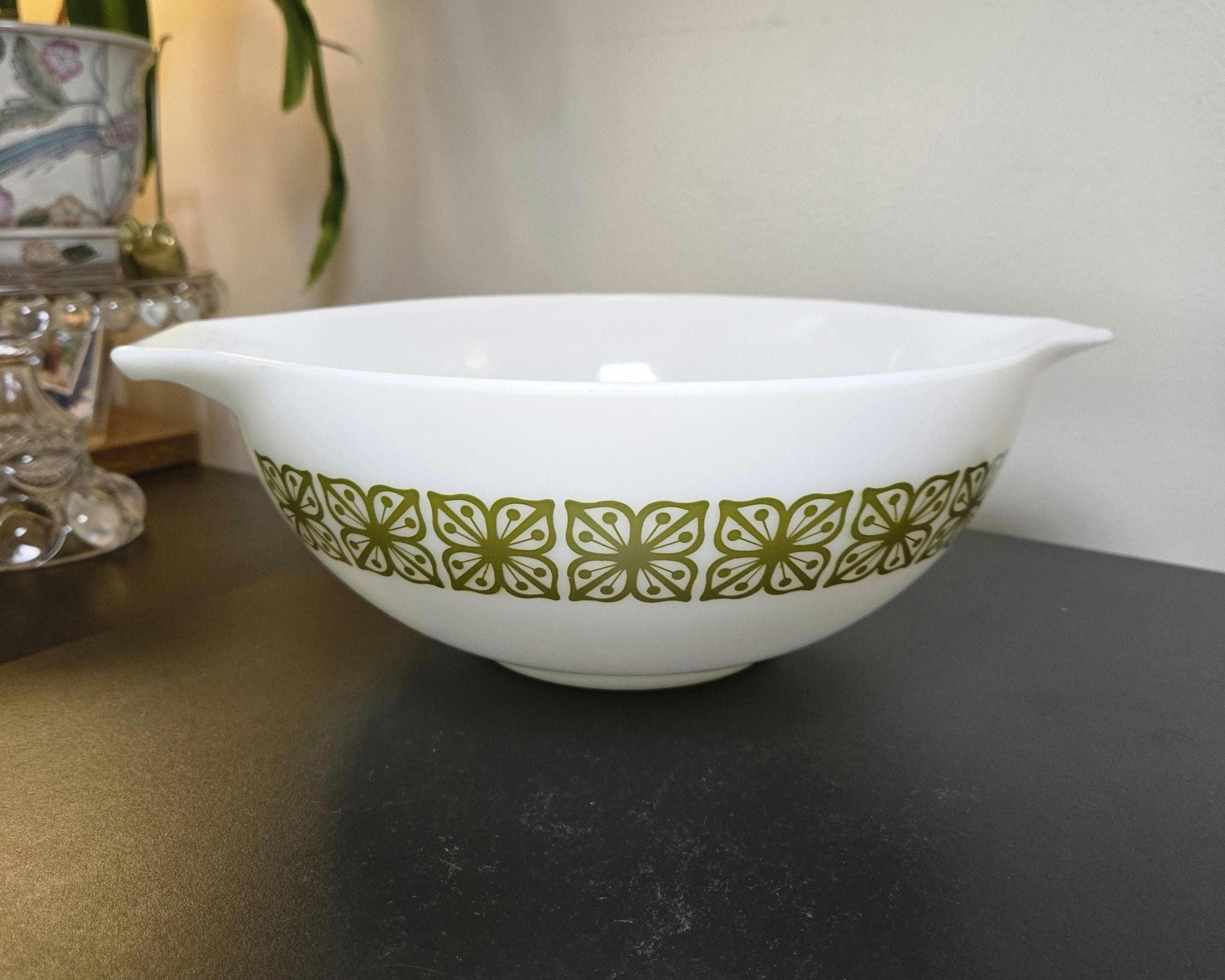 Vintage Pyrex Bowls 4 Qt - Etsy