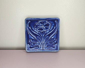 Ceramic Pewabic Detroit Botanical Flower Pewabic Tile - Cobalt Blue Cottagecore