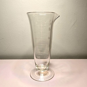Vintage Etched 8 1/2&quot; Glass Beaker Serial No A15 To DEL M EUC Lab Glass