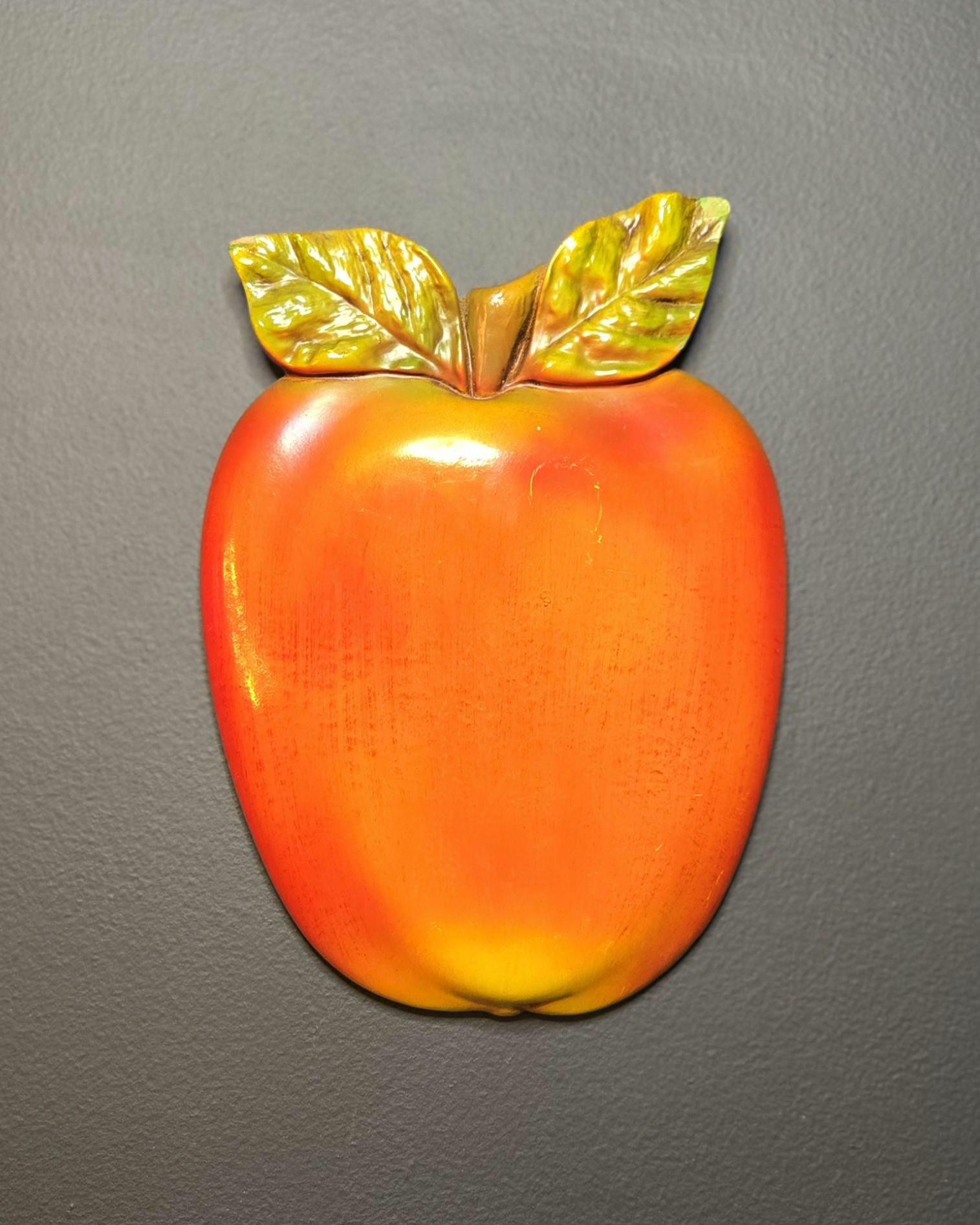 Appleヴィンテージコレクションセット Large Vintage 1960s Kitchy Chalkware Apple Wall Art 1969 Kitchen