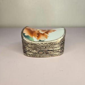 Vintage Embossed Silver and Enamel Pink Flower Pill / Trinket Box / Chinese Snuff Box