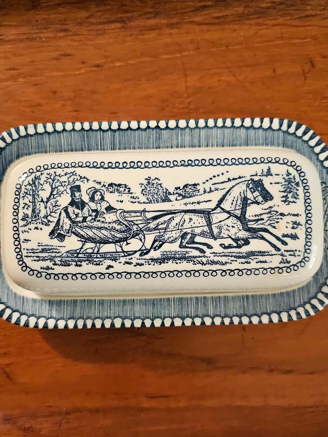 Currier and Ives Covered Butter Dish, Vintage Blue and White Butter