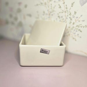 Vintage Royal Haeger Ivory Ceramic Lidded Box – 5” Mid Century Modern Pottery Trinket Dish, Minimalist Gloss White Haeger USA