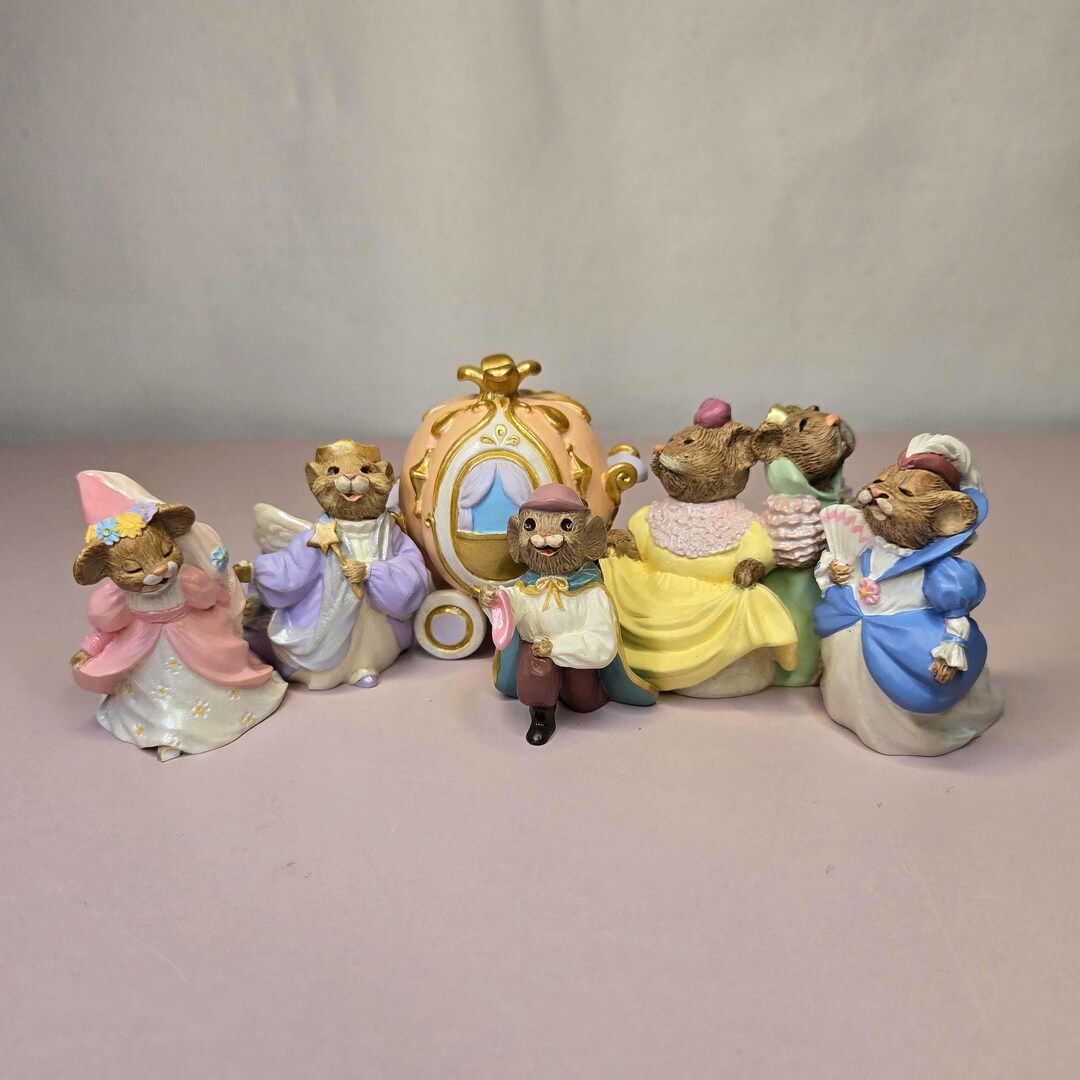 Hallmark Merry Miniatures Mouse Figurines Set, Cinderella Carriage Mice ...