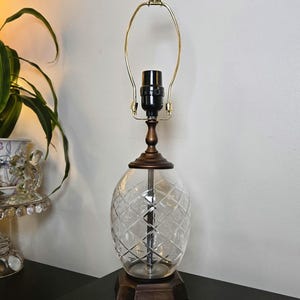 Vintage Crystal Cut Glass Table Lamp, Pineapple Pattern Glass Lamp, Wood Base Accent Lamp, Traditional Cottage Lighting, 19 Inch