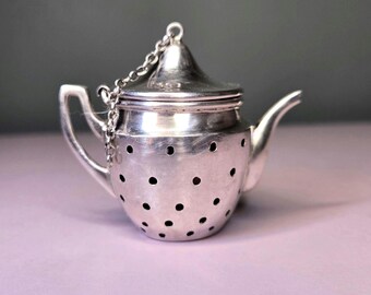 Vintage Fine Silver Teapot Tea Infuser Strainer Miniature Novelty Loose Leaf Tea Steeper Hinged Lid 2.5 Inch