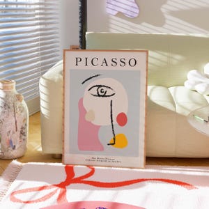 Stampa di Picasso, Ritratto di Pablo Picasso, Arte murale astratta rosa, Poster di una mostra museale fisica, Arte murale minimalista, Divertente arredamento per la casa