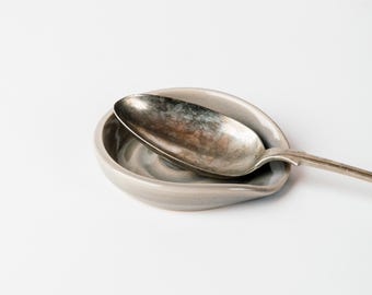 Reposacucharas de cerámica hecho a mano: Cerámica esmaltada gris brillante, decoración rústica para cocina