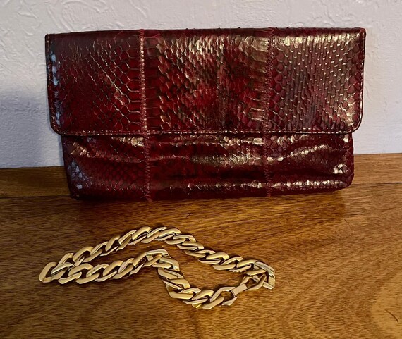 Vintage 80s Faux Snakeskin Burgundy Clutch Purse/… - image 6