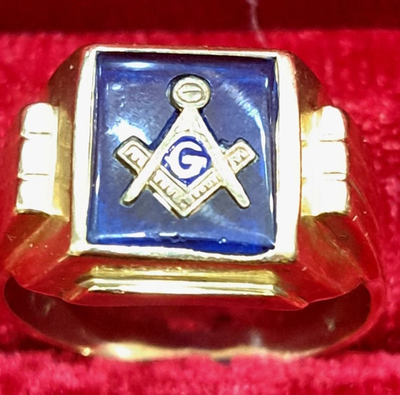 Vintage  Swank Gold Masonic Ring Blue Stone