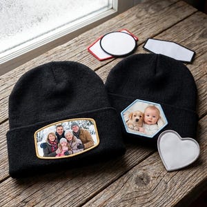 Tuque Bonnet d'Hiver Personnalisé avec Patch Sublimé Brodé - Unisex - Cadeau Photo ou Logo Unique - Protection Froid Confortable