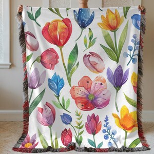 Floral Throw Blanket: Cotton Woven Blanket with Fringed Edges