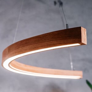 Lampadario a sospensione in legno curvato: lampadario moderno per soggiorno, cucina, tavolo da pranzo, bar e piscina