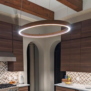 Modern Oval Wood Pendant Chandelier: Elegant Suspension Lighting for Dining and Living Spaces